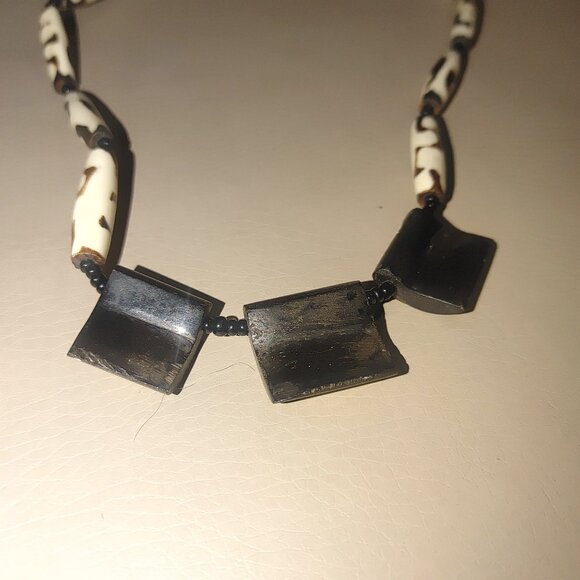 African Batik Necklace Handmade Brown White Cow Bone Beaded Unique Barrel Clasp - Picture 5 of 8